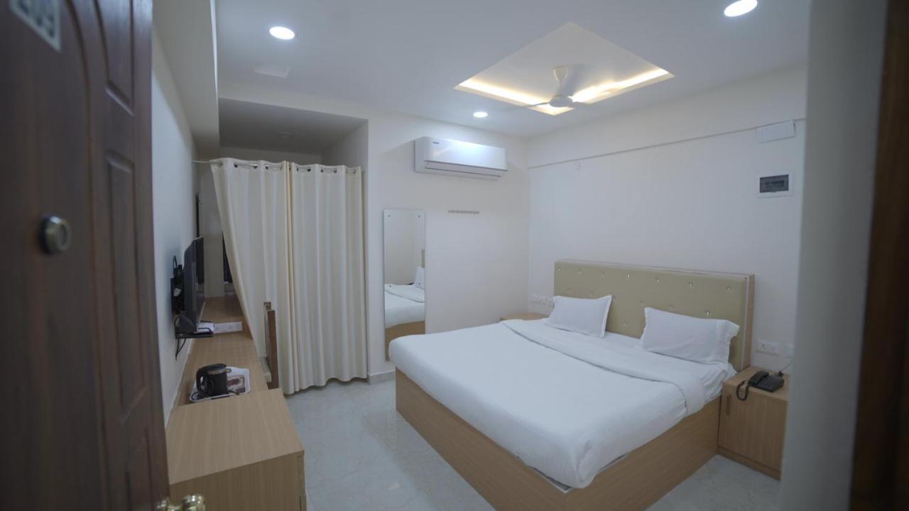 Hotel Rajam Selva Sirkazhi Exteriör bild