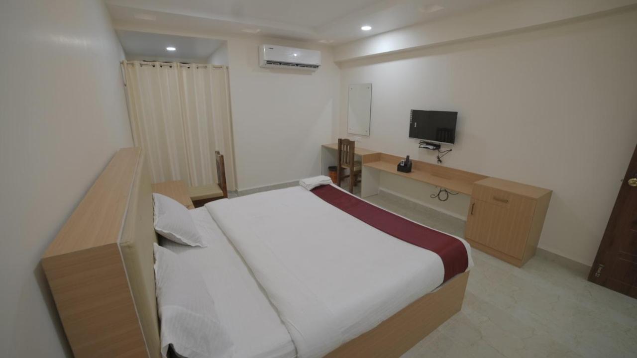 Hotel Rajam Selva Sirkazhi Exteriör bild
